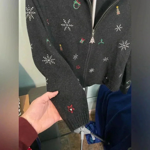 Studio Work full zip Christmas sweater with embroidered detail and bells size M - Picture 3 of 7